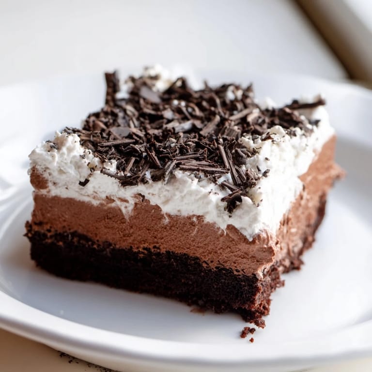 Delectable Mississippi Mud Pie picture, showing the final chilled dessert topped with chocolate shavings.